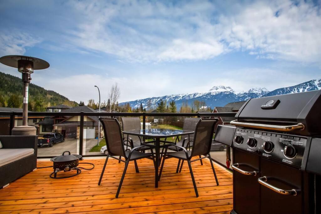 The Best 2 Bedrooms Suite In Revelstoke! Zewnętrze zdjęcie